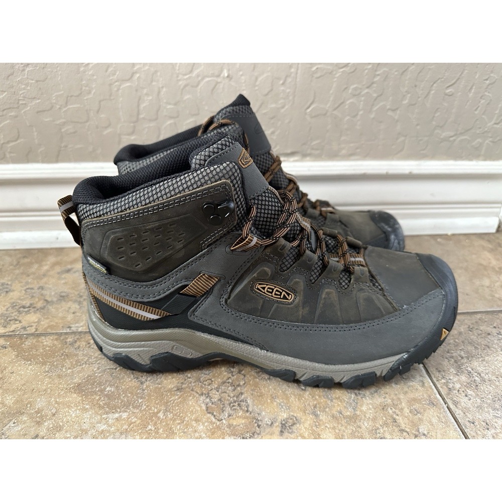 Keen men forest Green  hiking trekking waterproof shoes boots Size 10